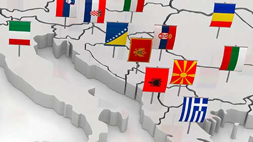 Landkarte Südosteuropa mit Flaggen